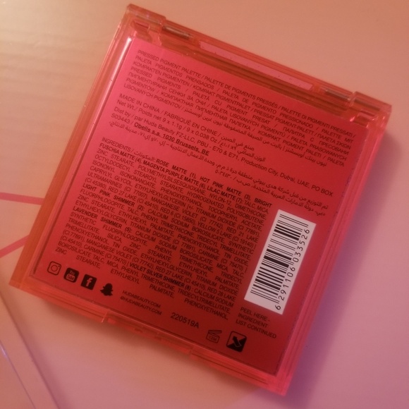 🆕️Huda Neon Obsessions Palette - Picture 5 of 5